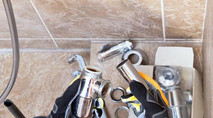 Professional gutter cleaning in Kingsland, TX